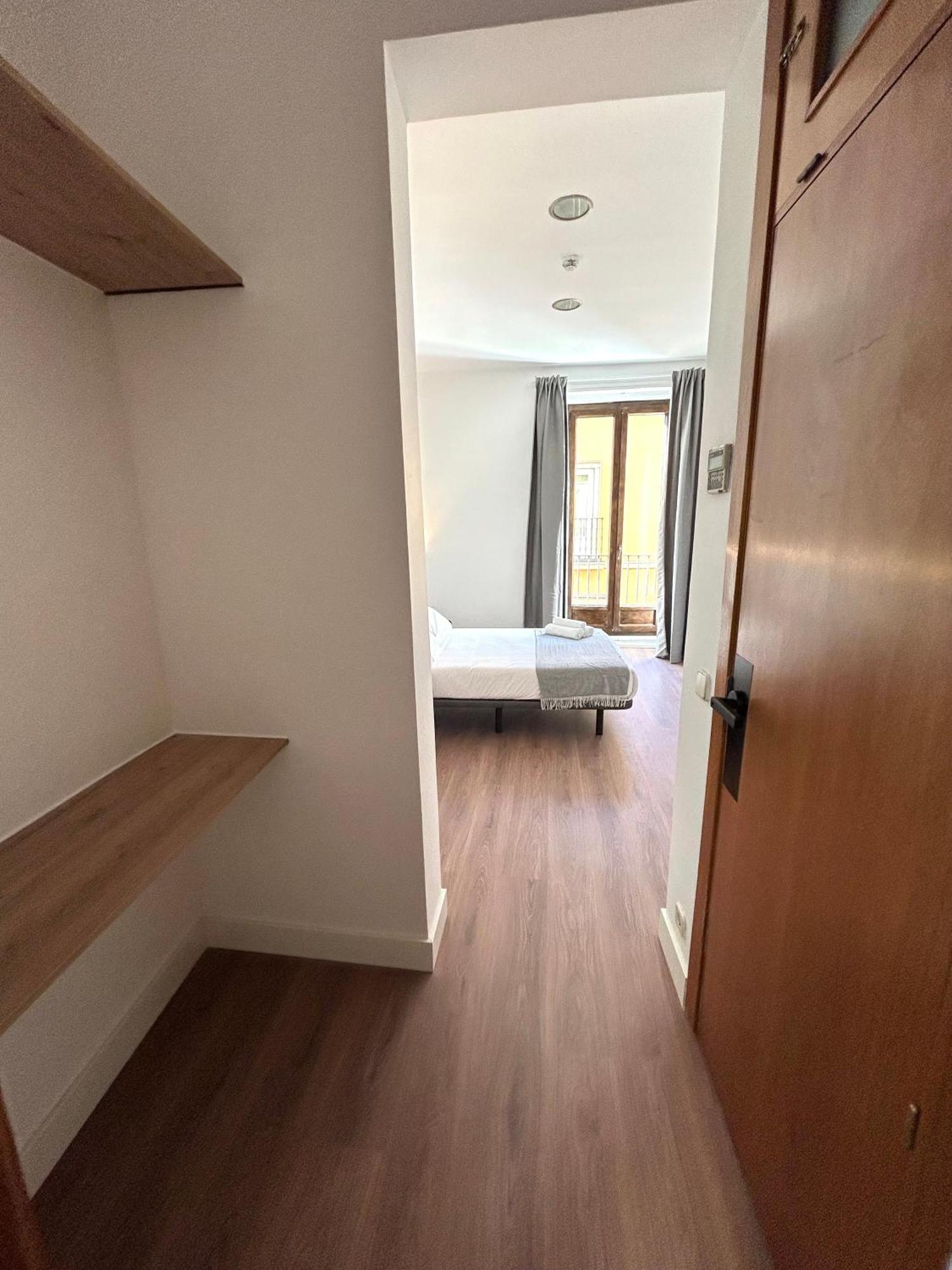 H21 Rooms Madrid Eksteriør billede